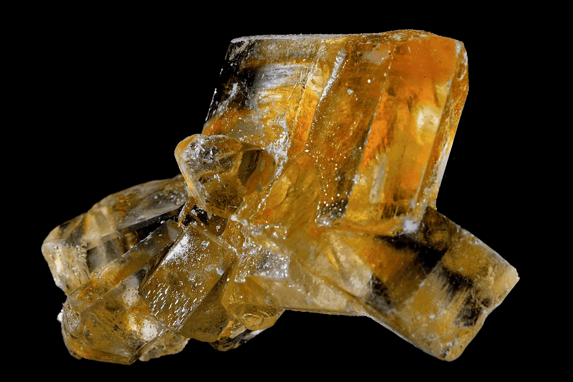 Photo - Yellow sapphire gemstone meaning and effects