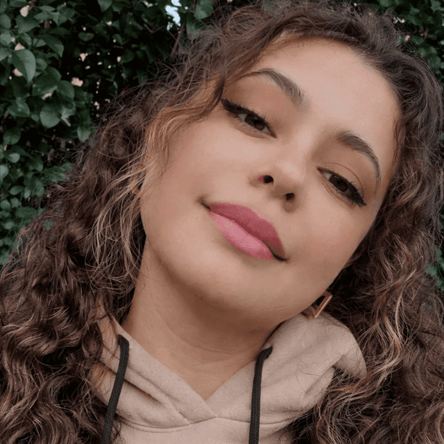 Amara Vey Photo - Amara Vey