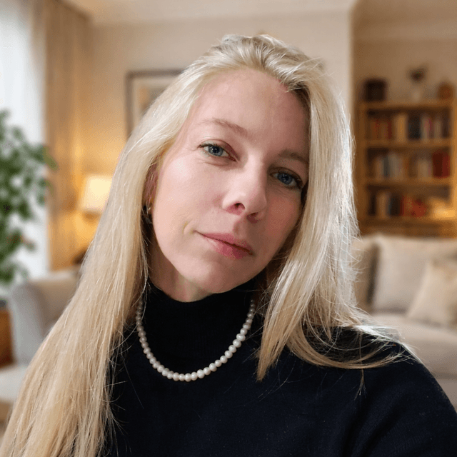 Miss Ivory Photo - Miss Ivory