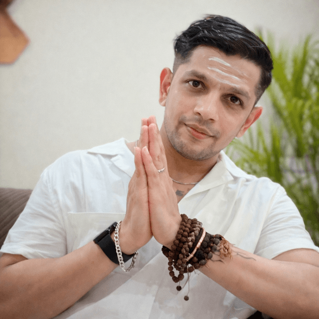 Shivaine Photo - Shivaine