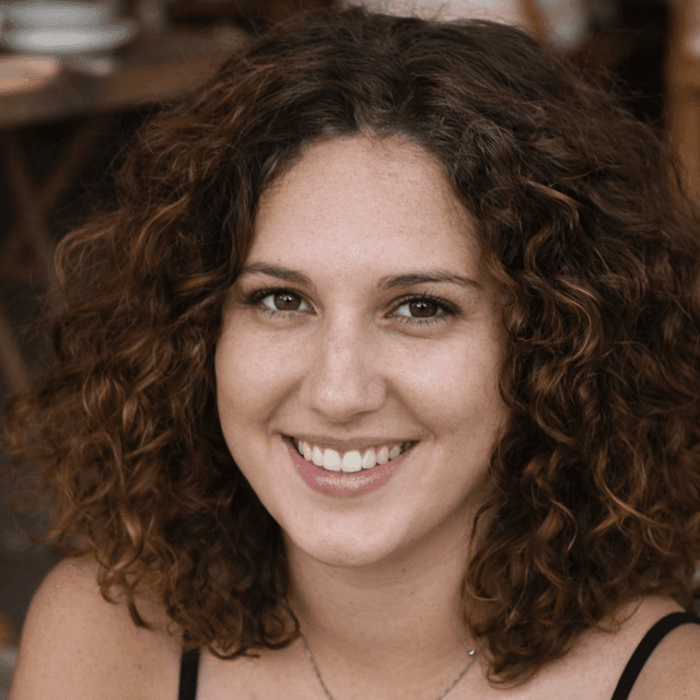 Miss Jullie Photo - Miss Jullie