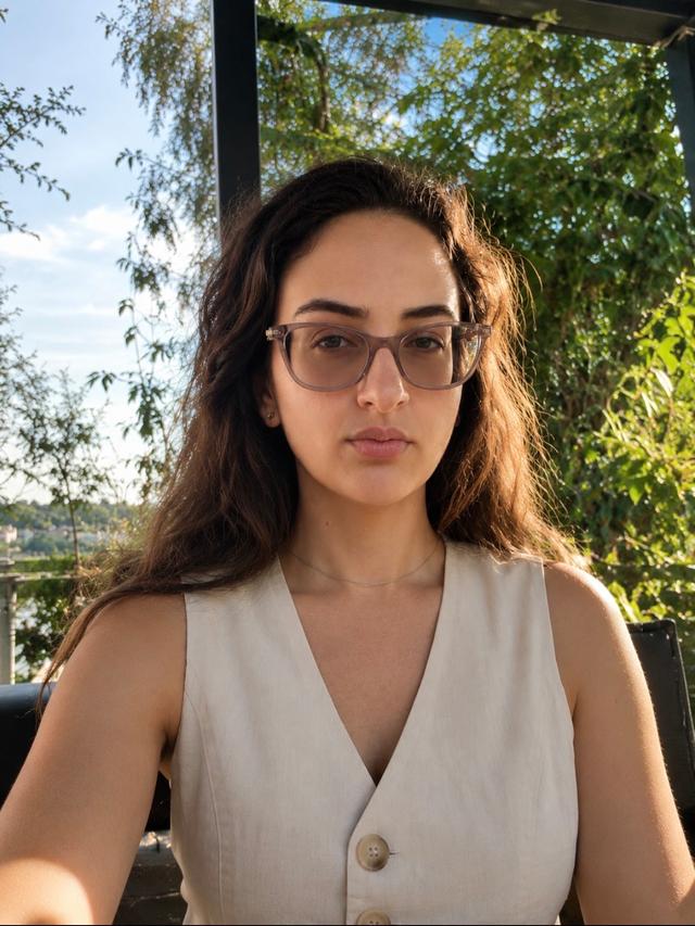 Aria Verity Photo - Aria Verity