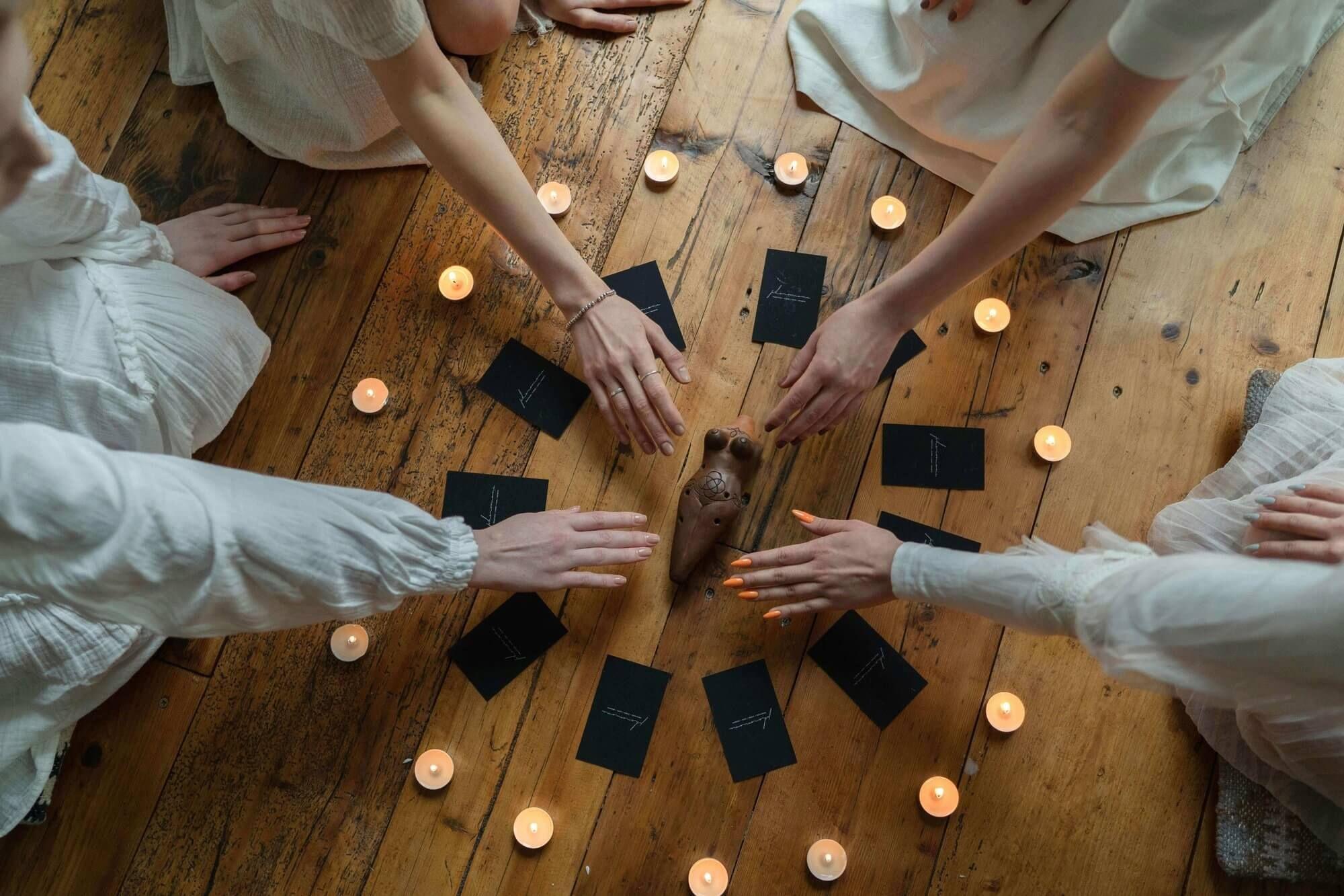 A psychic reading Photo - A psychic reading