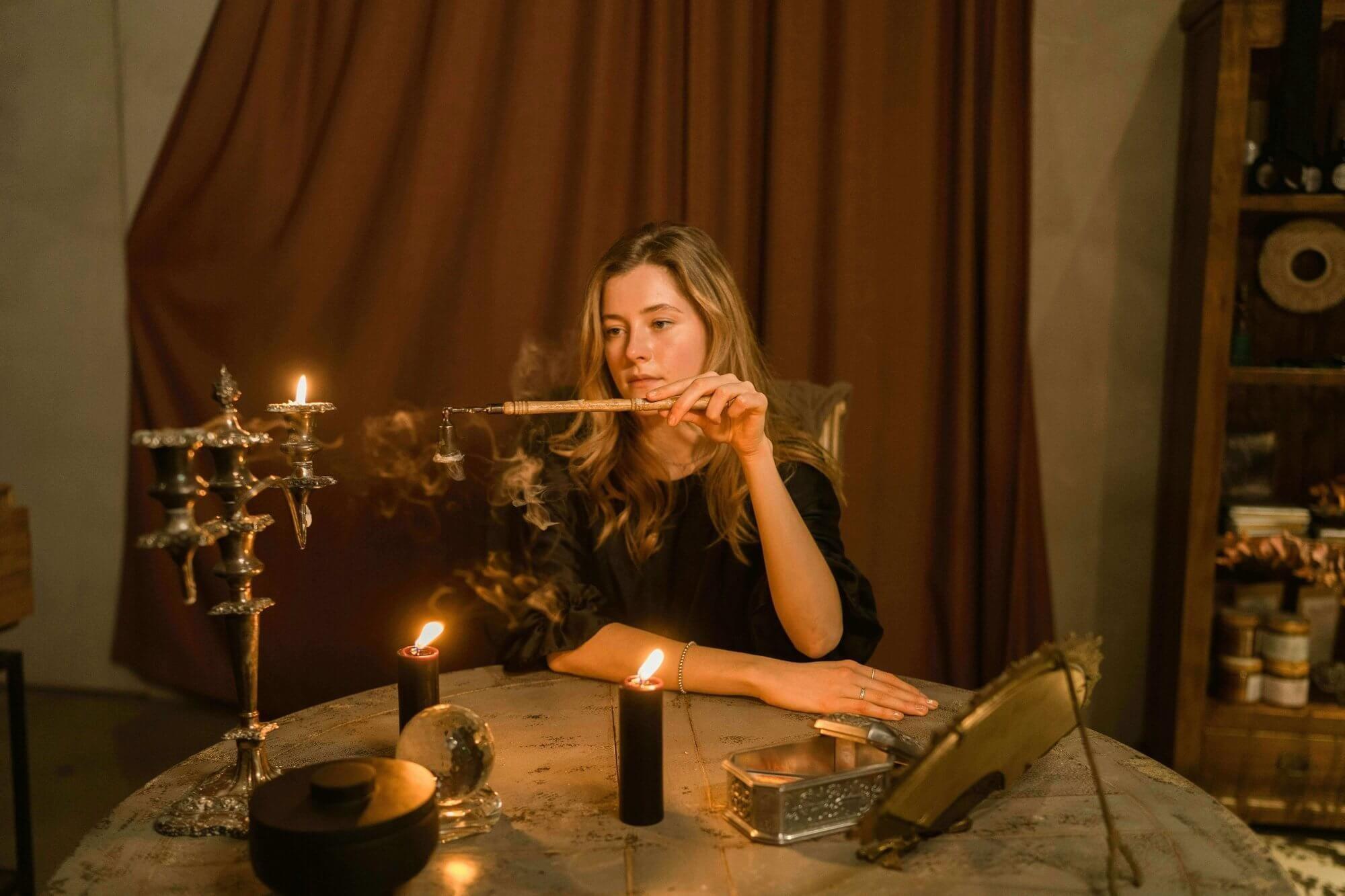 Iemand die zich afvraagt of hij paranormaal begaafd is, te zien in het artikel op AskNebula Photo - Iemand die zich afvraagt of hij paranormaal begaafd is, te zien in het artikel op AskNebula