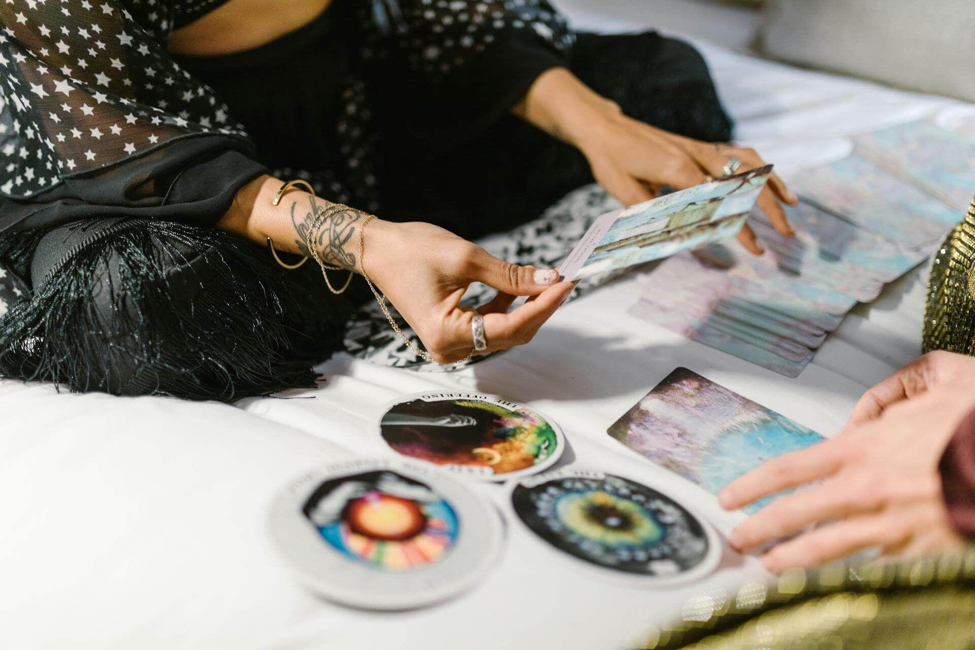 Reading oracle cards for honest answers Photo - Reading oracle cards for honest answers