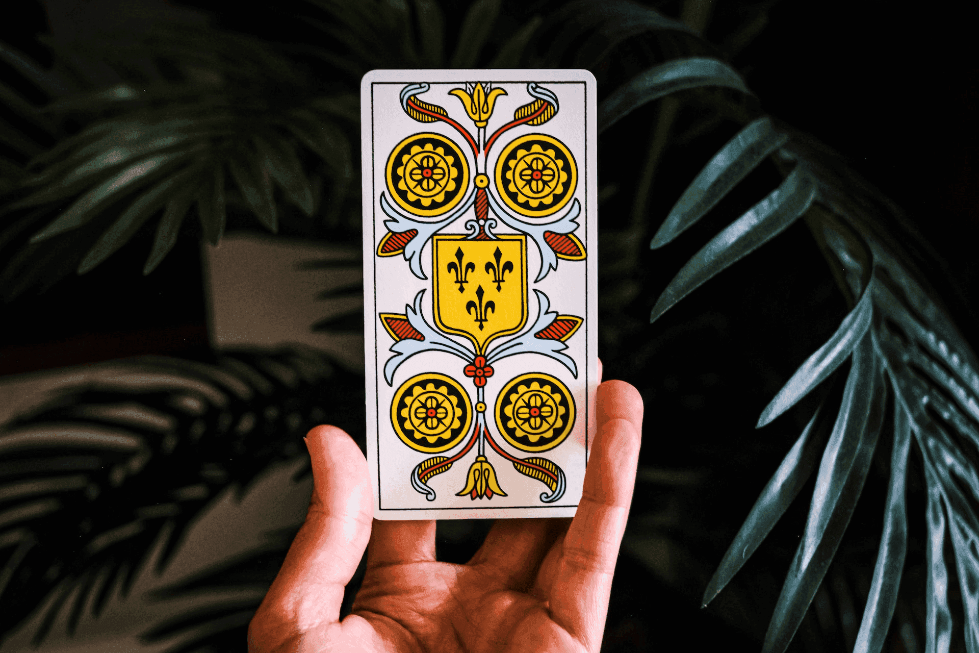 The Hanged Man tarot meaning in yes or no readings Photo - The Hanged Man tarot meaning in yes or no readings