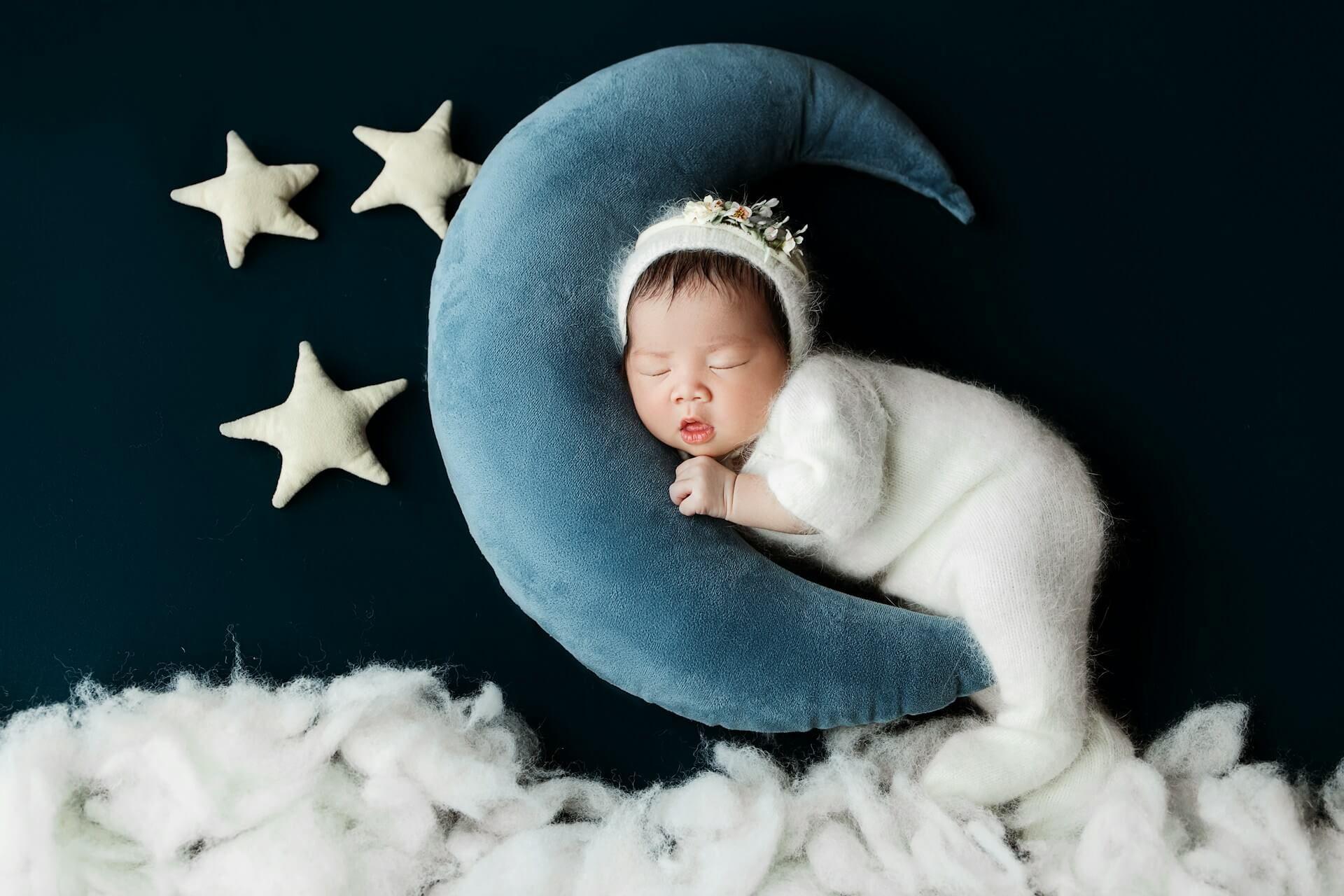 Umbilical cord symbolizing spiritual protection and life transition Photo - Umbilical cord symbolizing spiritual protection and life transition