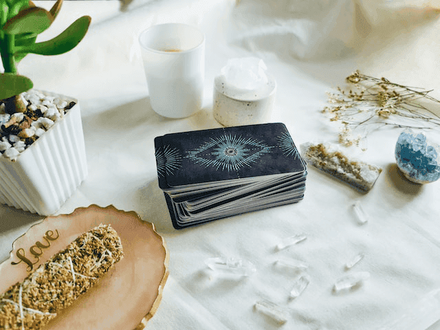 Using tarot spreads to understand soulmate connections Photo - Using tarot spreads to understand soulmate connections